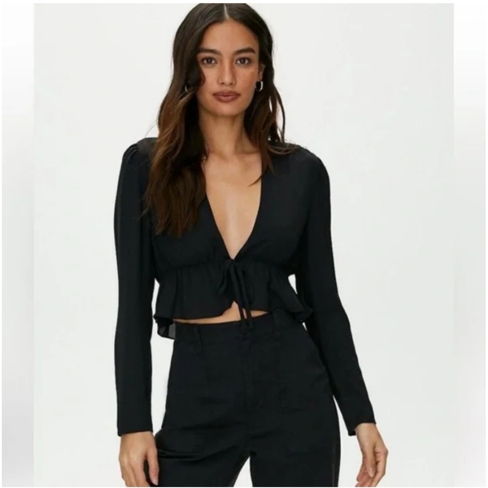 Aritzia Sunday Best Kimberley Front Tie Blouse